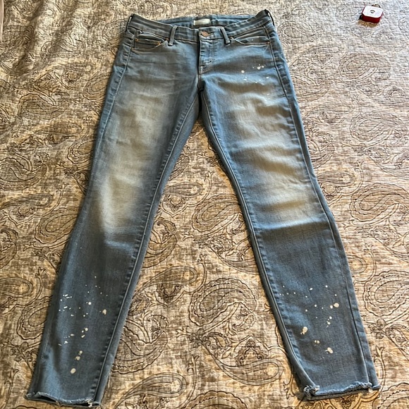 MOTHER Looker Ankle Fray in Pretty Little Words In A Bottle - Picture 4 of 7